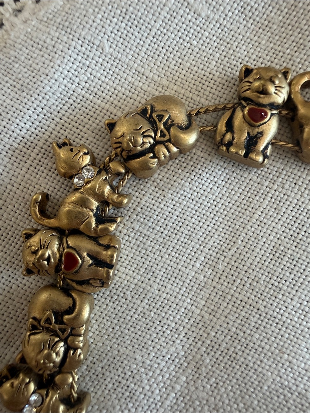 Vintage Avon Gold Cat Charm Bracelet - Picture 4 of 4